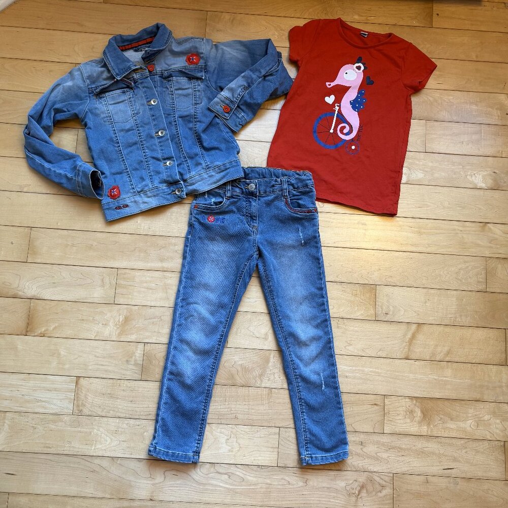 TucTuc - Red Seahorse Tee Denim Jacket And Jeans Set, Size 6